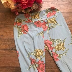 Lularoe Blue Floral Leggings